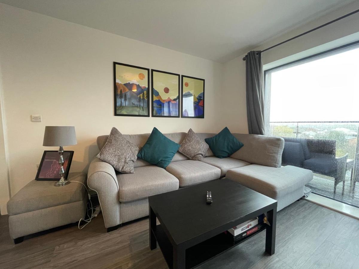 Balcony Marina Apartment With City Skyline Views - Free Secure Parking Manchester Exterior photo